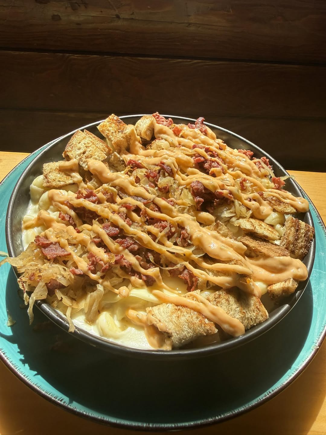 Reuben mac bowls — creamy mac loaded with corned beef, sauerkraut, Thousand Island drizzle and rye croutons